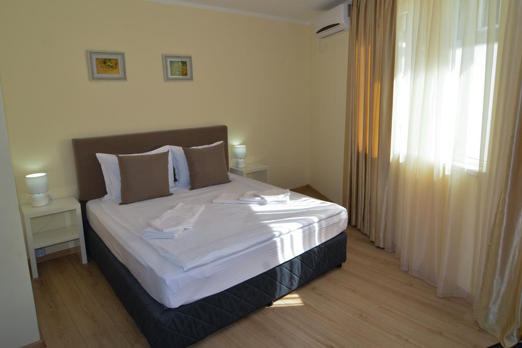 Luxury Apartments Burgas Exteriör bild