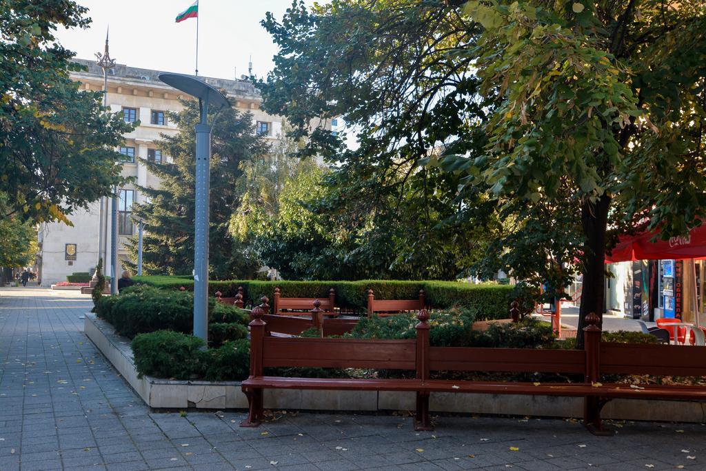 Luxury Apartments Burgas Exteriör bild